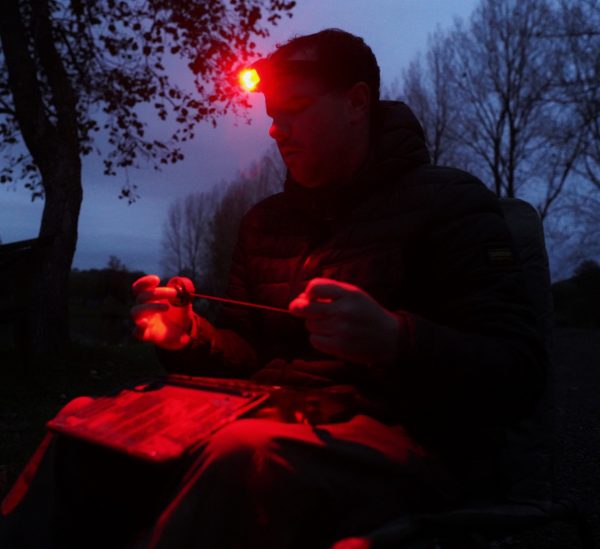 Čelovka Ultralite + čistiaci prostriedok Granger's Performance Wash 300ml grátis