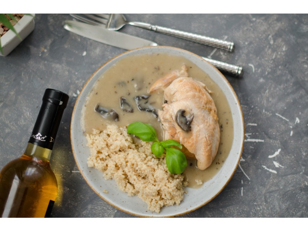 HOTOVKY Z PLECHOVKY Kuracie prsia na šampiňónoch 