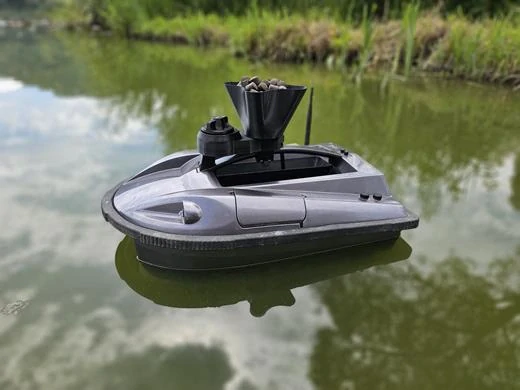 Rozmetadlo WUBS na zavážaciu loďku Carp Scout / Prisma