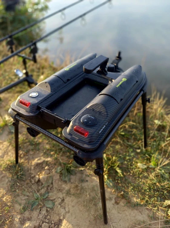 Karbónový stojan na zavážaciu loďku RidgeMonkey Hunter 750