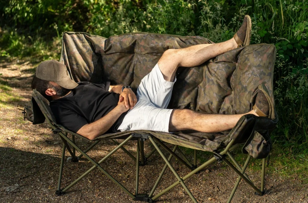 One More Cast Kreslo The Park Bench