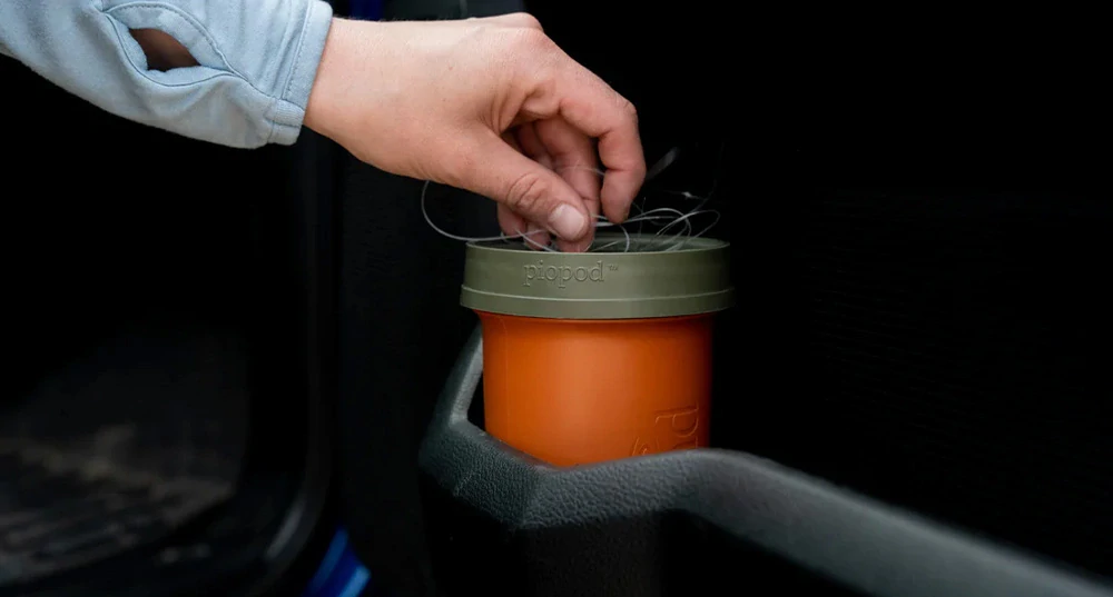 FISHPOND Largemouth Piopod Container Smetiak