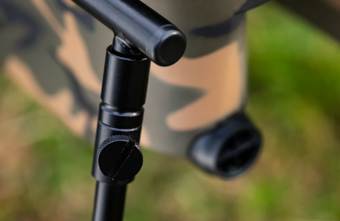 Nerezový stojan BLACK na zavážaciu loďku Carplounge RT4