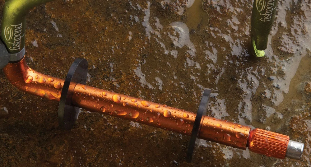 FISHPOND Držiak cievok Headgate