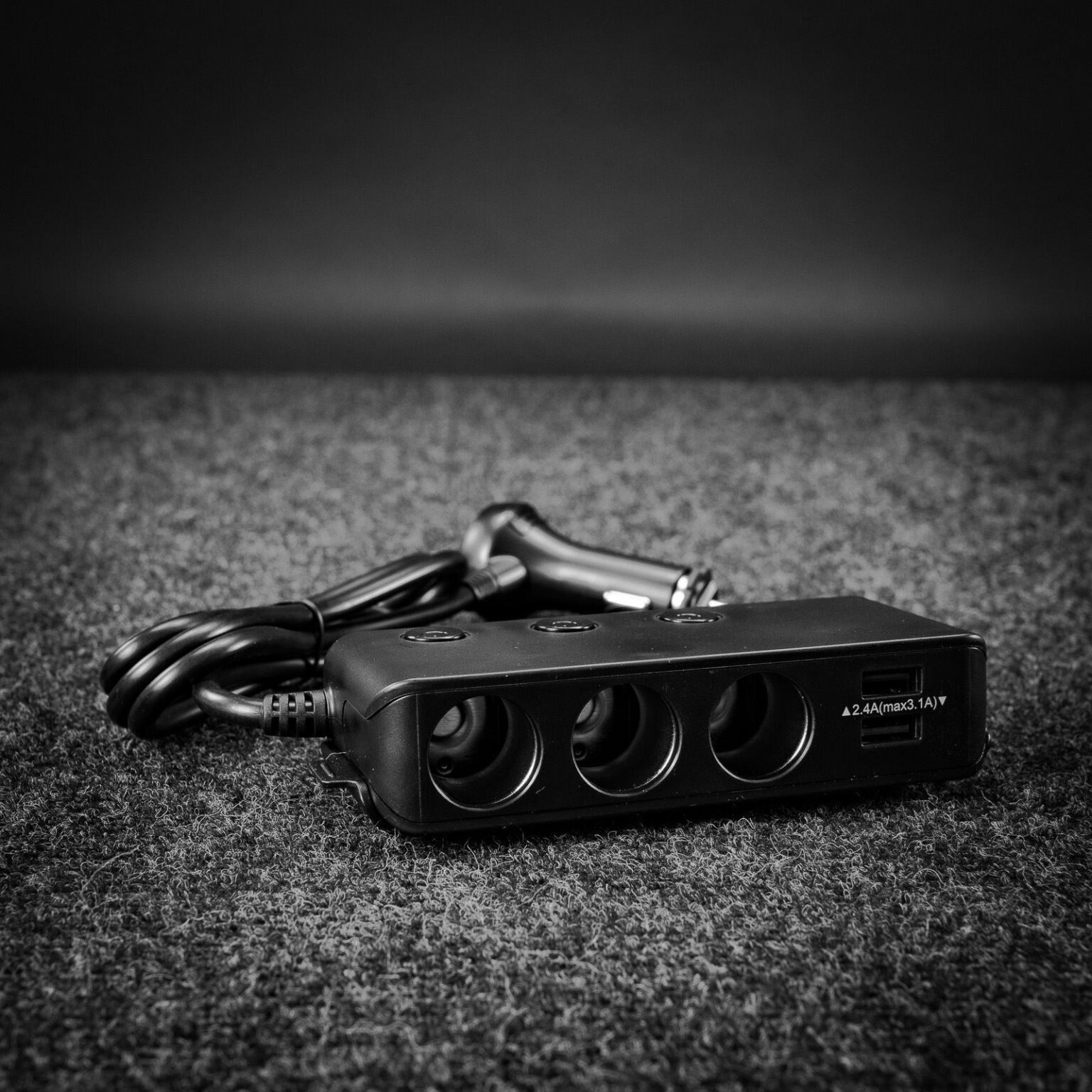 Autonabíjačka LoungeBox 12V USB-QC 7-portová – Obrázok 2