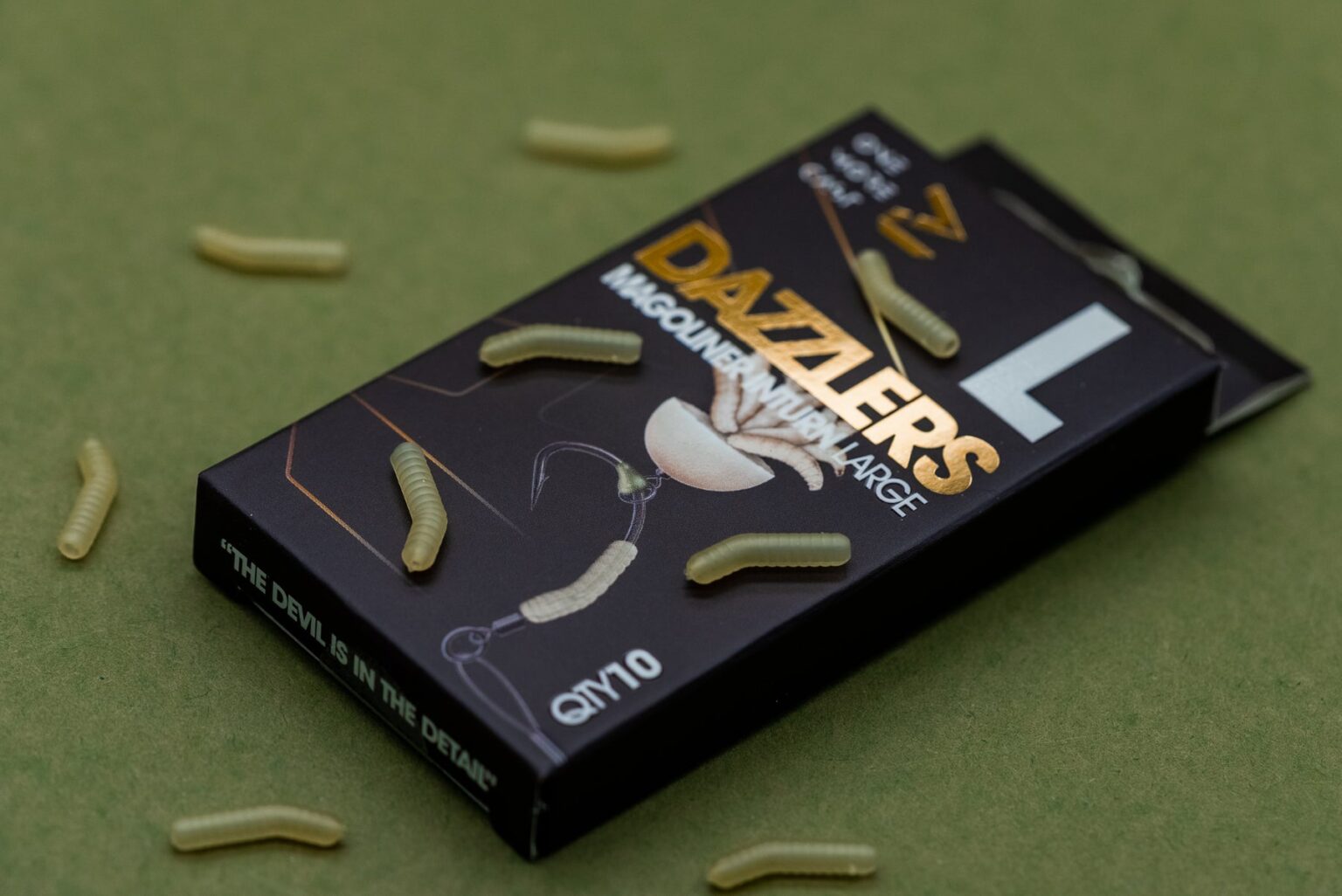 ONE MORE CAST DAZZLERS MAGOLINER - INTURN - Vlasové rovnátka Biele – Obrázok 3