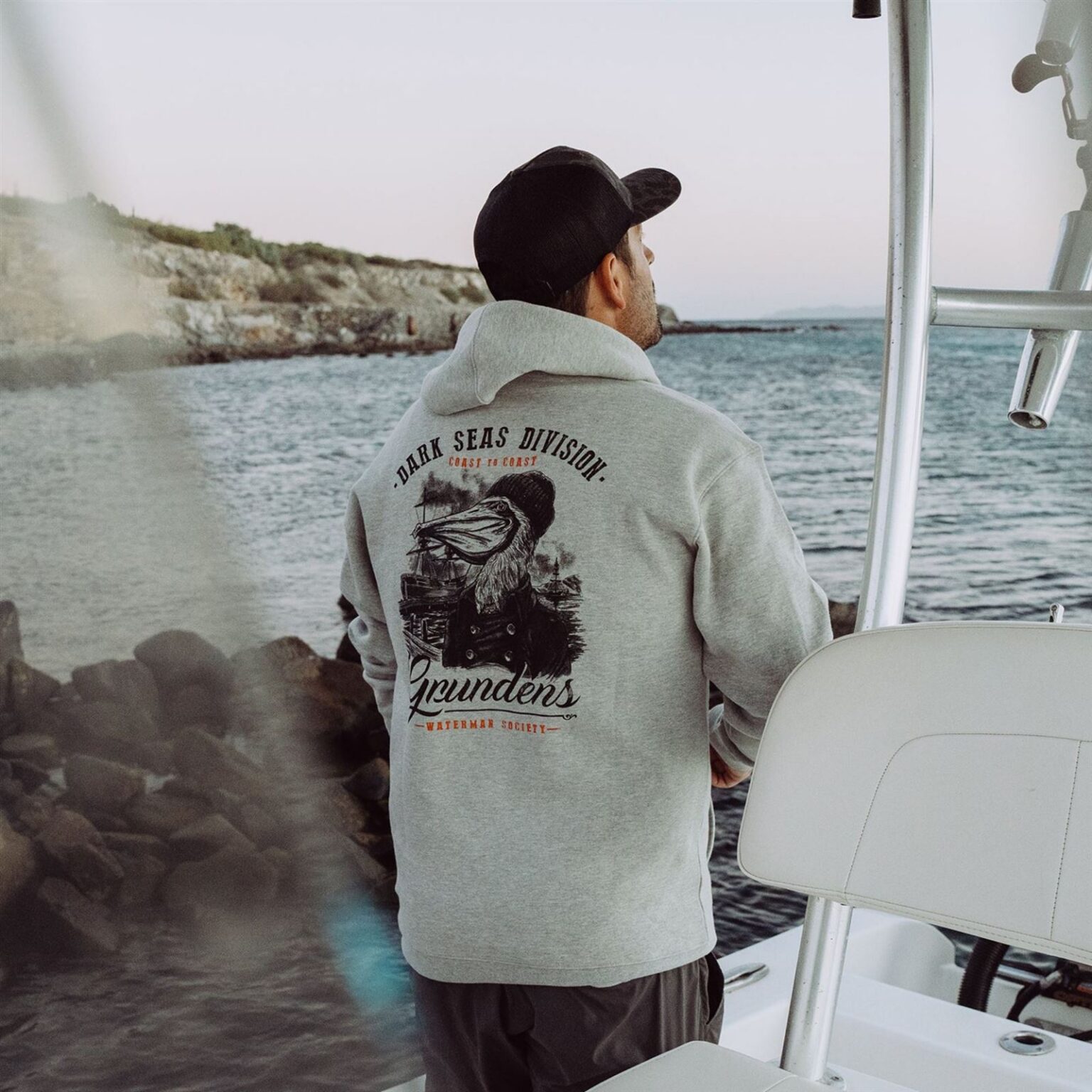 Dark Seas X Grundens Portsmith Hoodie Athletic Heather – Obrázok 3
